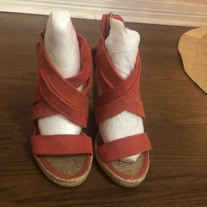 Kenneth Cole Red Wedges